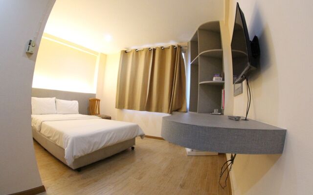 K.S. Pavilion Hotel