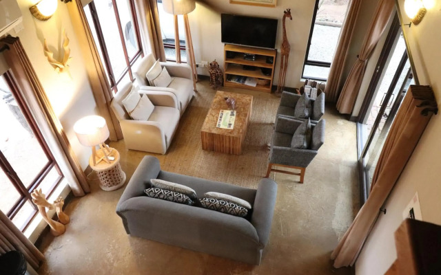 Giraffe Lodge