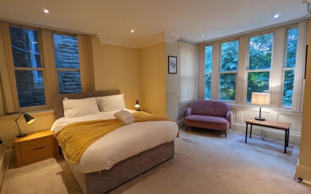 Stunning & Modern 2BD Flat - Manchester!