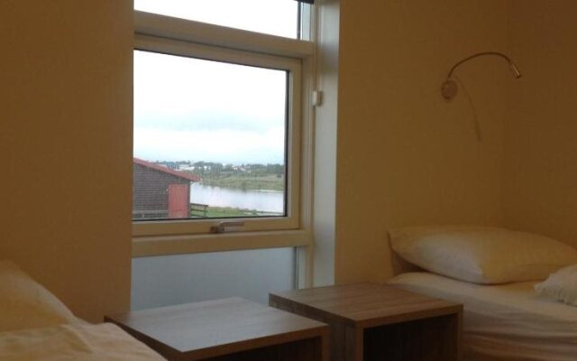 River Hotel