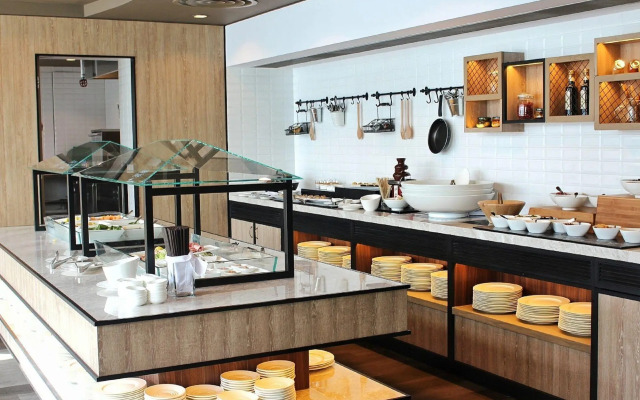 Grand Bay View Hotel