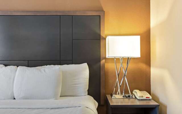 La Quinta Inn & Suites by Wyndham Boone University
