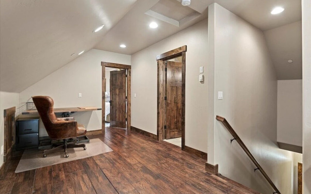 Cyh1012 - Hidden Cedar 5 Bedroom Home