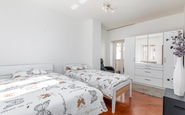 Awesome Home in Vodnjan With Wifi and 2 Bedrooms