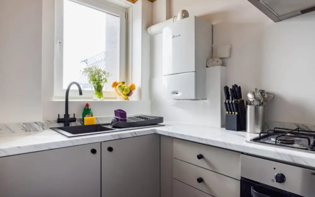 The Vauxhall Bolthole - Elegant and Bright 2bdr Flat