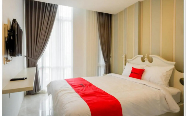 RedDoorz Plus @ Madukoro Raya Semarang