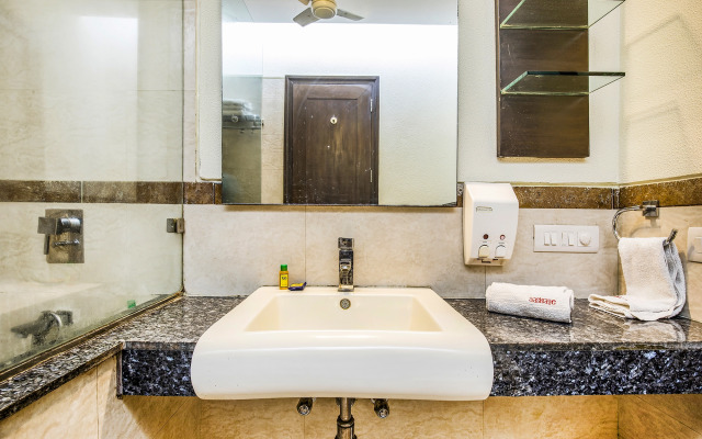 FabHotel Aashraye