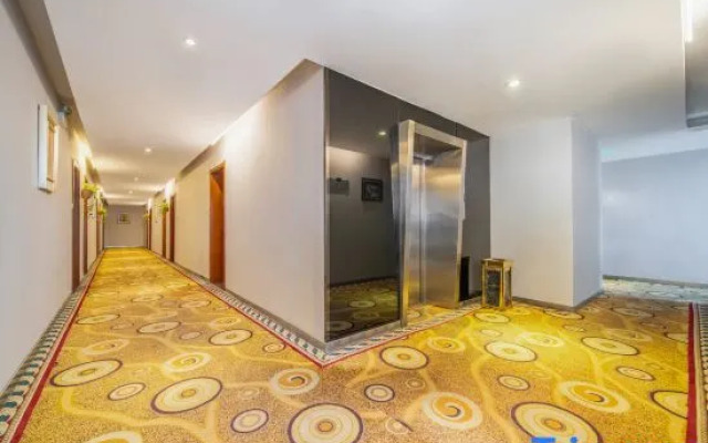 Shangpin Yayue Hotel (Zhengzhou Baihua Road Bishagang Subway Station)