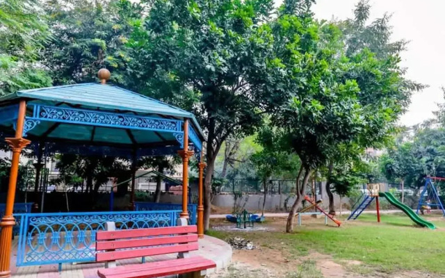 Parfait Street 2bhk Srvc Apartment Horizon Cnter