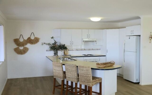 Beaches 1 - 1/7 Convent