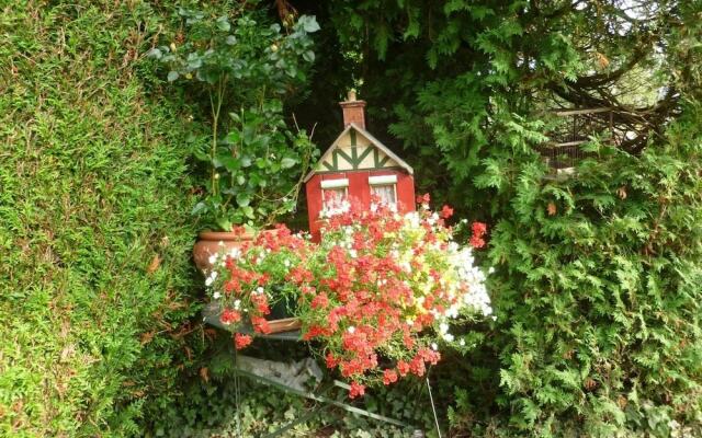 La Ferme Du Pressoir Guest House