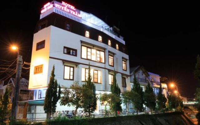 Tuyen Tram Hotel