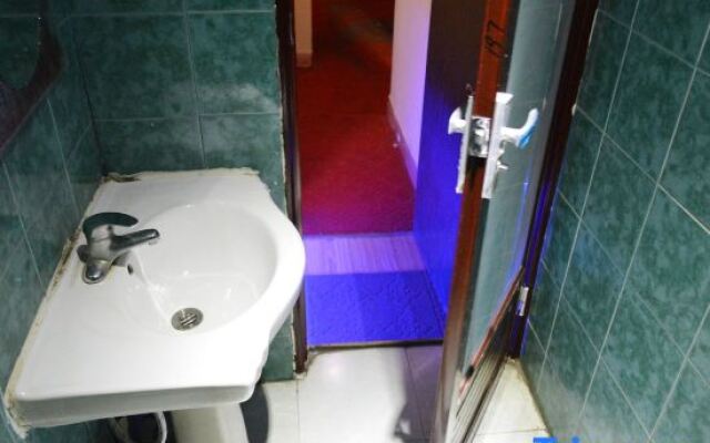 Nanchang Hongshun Hotel (Shuanggang Subway Station Branch)