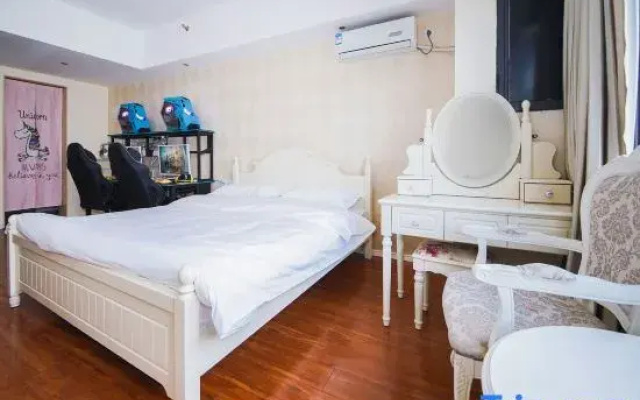 Lexiang E-sports Apartment (Liuzhou Chengzhong Wanda GuangChang