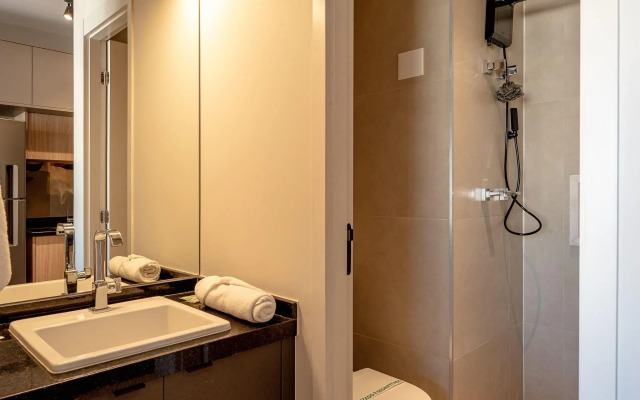 Studio 16º andar com piscina aquecida e A/C
