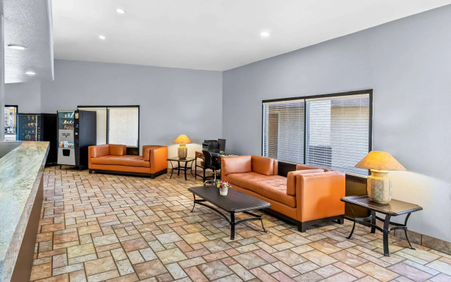 Days Inn by Wyndham Buckeye