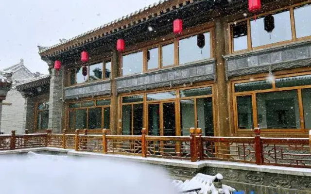 Luming Xuan Siheyuan Homestay (Datong Ancient City Branch)