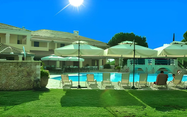 Karavostasi Beach Hotel