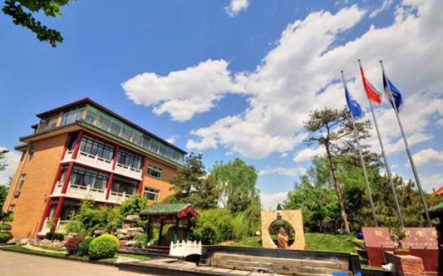 Beijing Sichuan Wuliangye Longzhaoshu Hotel