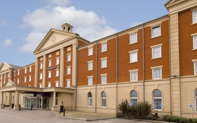 Premier Inn Manchester Trafford Centre West