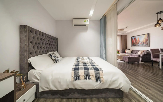 Troy House - D'Leroi Soleil - 59 Xuan Dieu