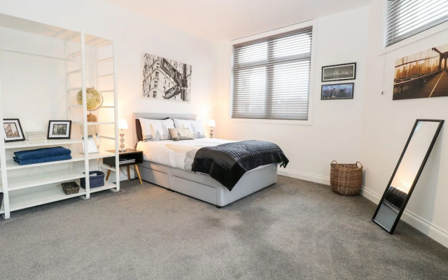 Apartment 7