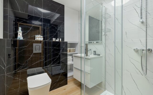 Blue Apartment With Sea View by Renters