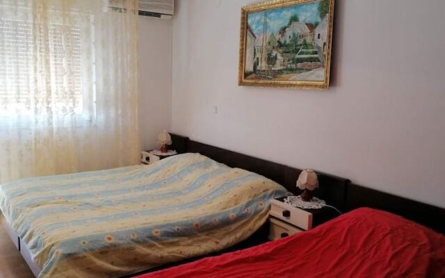 Olgi - Free Parking - A4