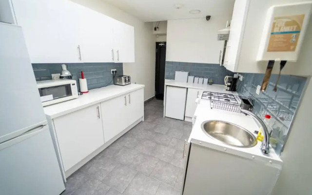 Modern Studio Next to University of Birmingham