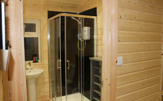 Fianna Log Cabin