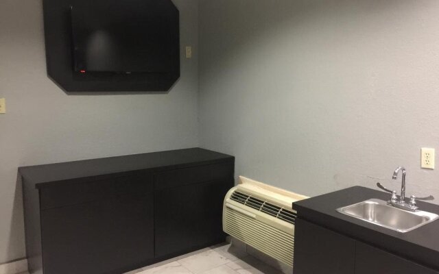 Island Suites Hobby Airport