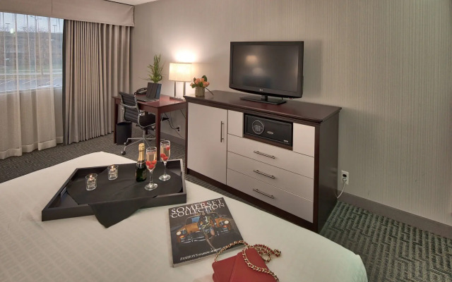 Somerset Inn