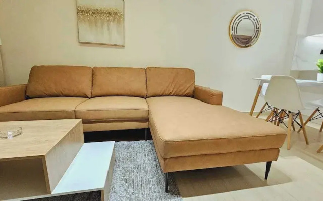 OYO HOME 1405 Spacious 1bed In Jvc Be