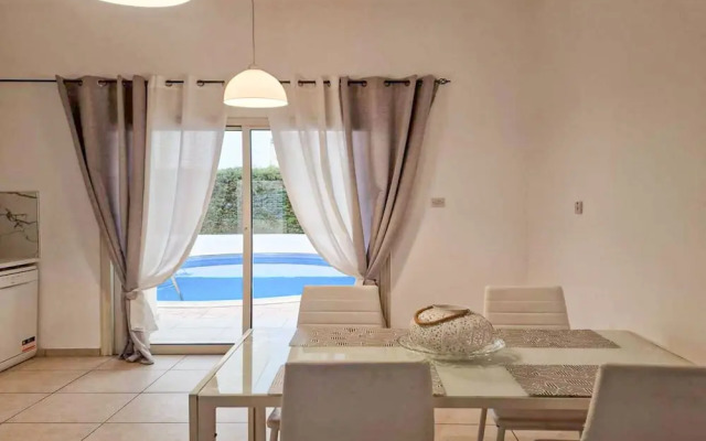 Sunshine Apartment in Pafos