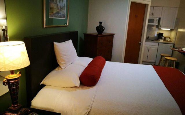 Merida Inn and Suites