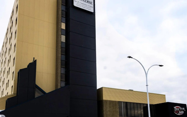Paradise Inn & Conference Centre