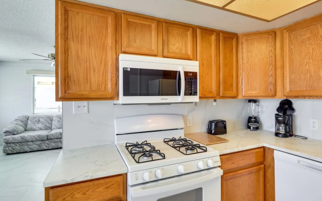 Riverfront Bullhead City Home w/ Mountain Views!