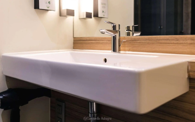 CAMPANILE MARSEILLE EST - Aubagne