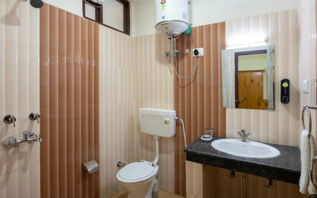 The Posh Hotel near Mall Road with Hassle Free Covered Parking