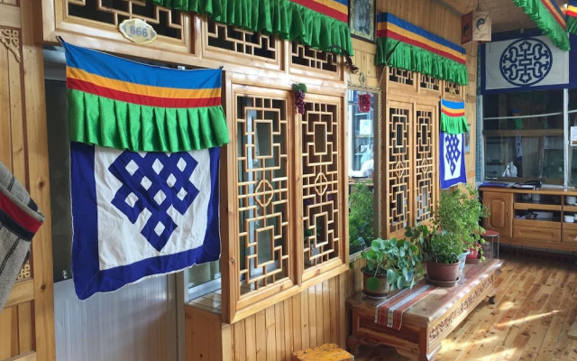 Yangkor Tibetan Homestay - Hostel