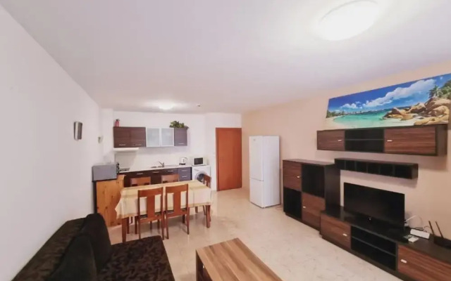 Briz-Seabreeze Hotel