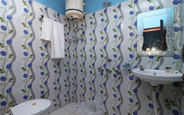 OYO 13922 Hill View 2BHK Kempty Fall