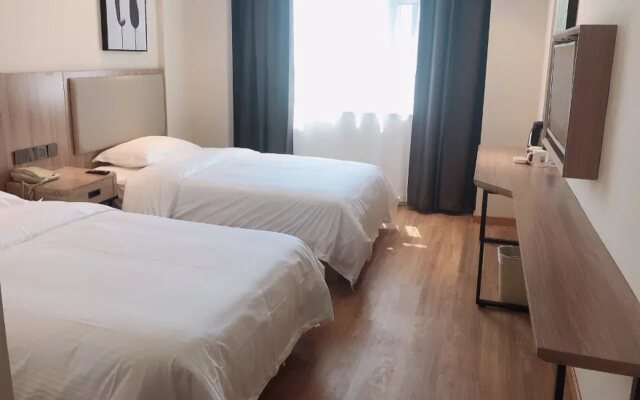 GreenTree Inn Jiangxi Yingtan Railway Station Square Business Hotel