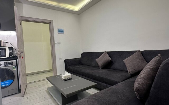 Luxury Room 03 Near Downtown
