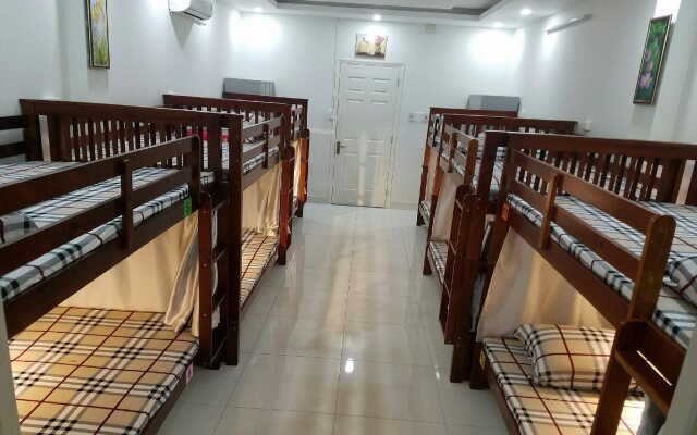 Natural House Hostel