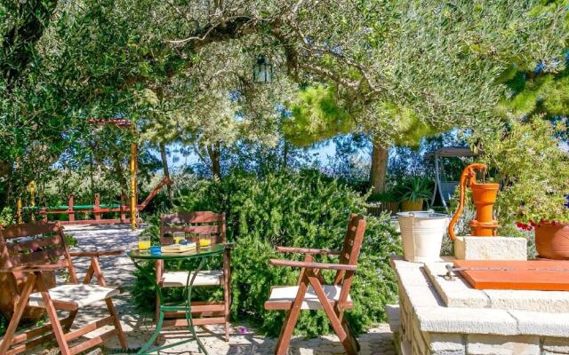 Villa With Outdoor Terrace and Pool