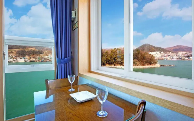 Yeosu Janggun Island Pension