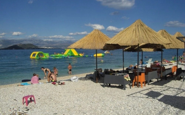 Naki - Terrace & Free Parking - A2