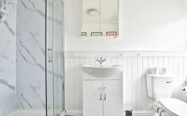 Stunning 2 Bedroom Cardiff Bay House