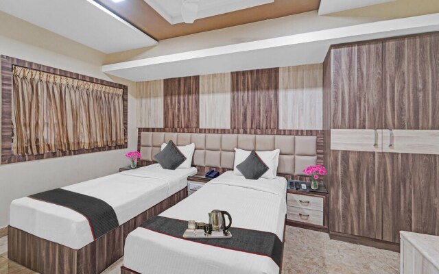 Capital O 16675 Subaithal Residency